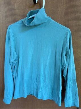 L.L. Bean Women’s Light Teal Turtleneck Shirt. Size L/Reg.